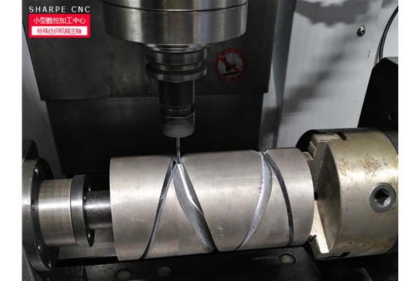  四軸(zhóu)加工中心的(de)加工性能有(you)哪些？